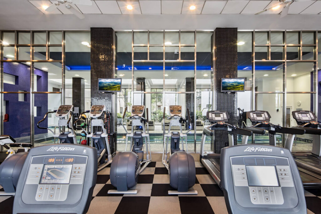 Trump Place at 220 Riverside Boulevard Amenities